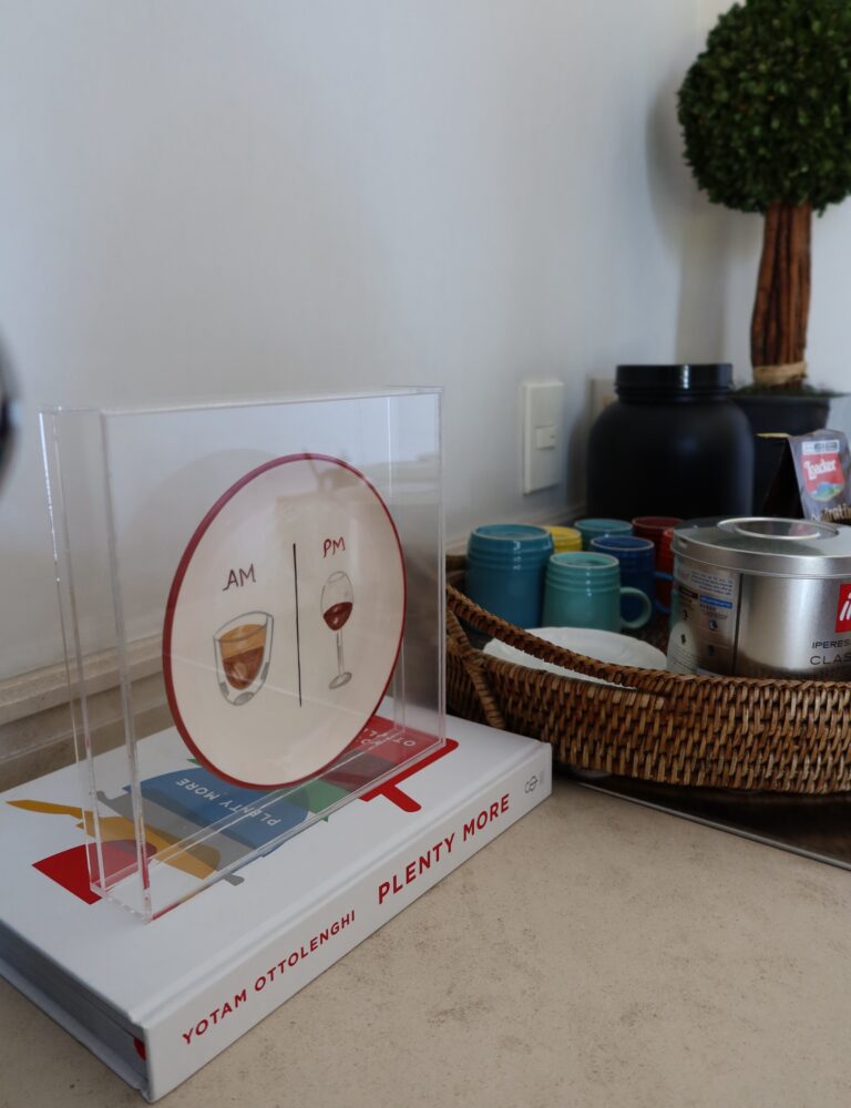 Acrylic Piece | AM. PM – borda vinho