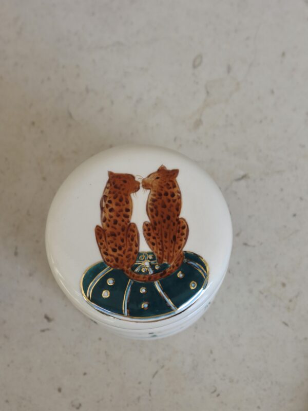 Potiche com vela | Jungle Jaguars